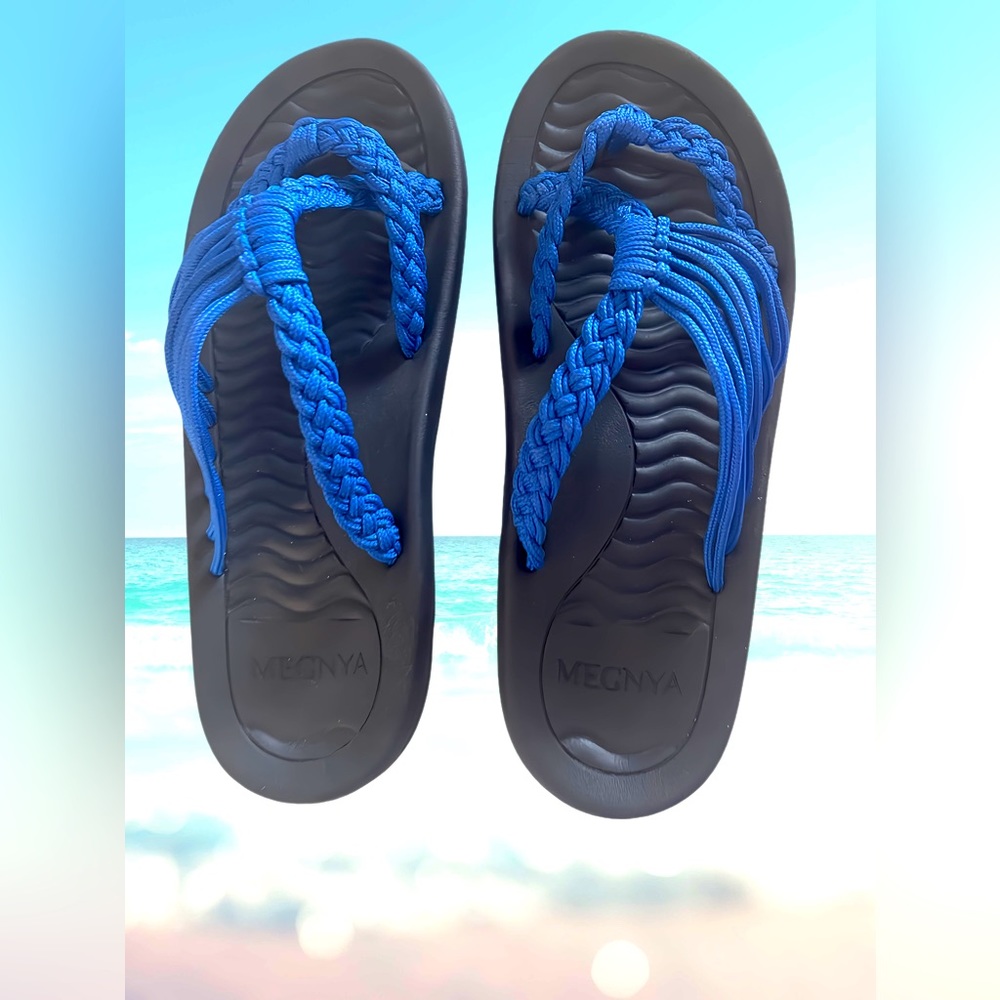 NWOT MEGNYA Women's flip Flops Arch Support Walking Water Sandals Size 9